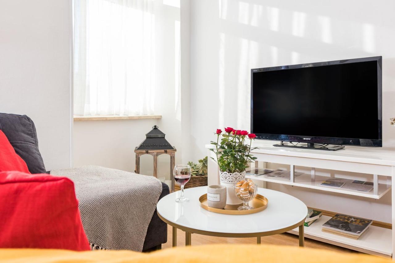 Apartman Lussi Pula Exteriér fotografie