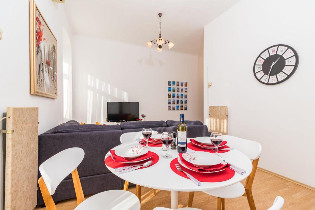Apartman Lussi Pula Exteriér fotografie
