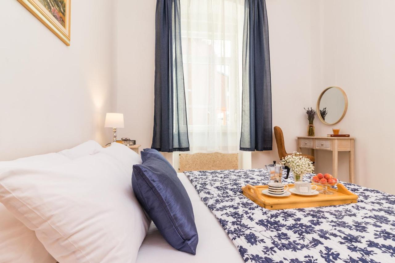 Apartman Lussi Pula Exteriér fotografie